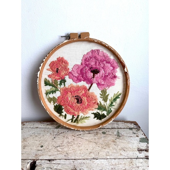 Vintage Handmade Floral Embroidery Hoop Wall Art 14" - Picture 3 of 6